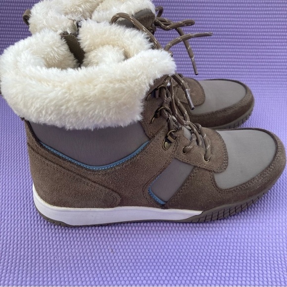 Weatherproof Vintage 1948 Chloe FAUX Fur SNEAKER, Snow, Boot Women's 9 - Picture 1 of 10